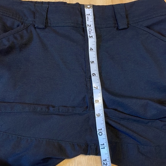 Duluth Trading Co Dry on the Fly Improved Capris - Black - Picture 12 of 16